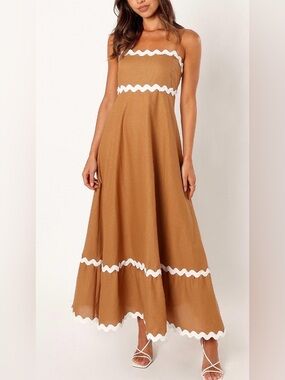 NWOT Petal & Pup Women’s Yana Maxi Dress - M